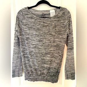 Nike Dri-Fit Epic Crew Long sleeve Knit Training Top Shirt size Small